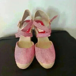 Adrienne Vittandini Red and White Espadrille Wedges sz 9